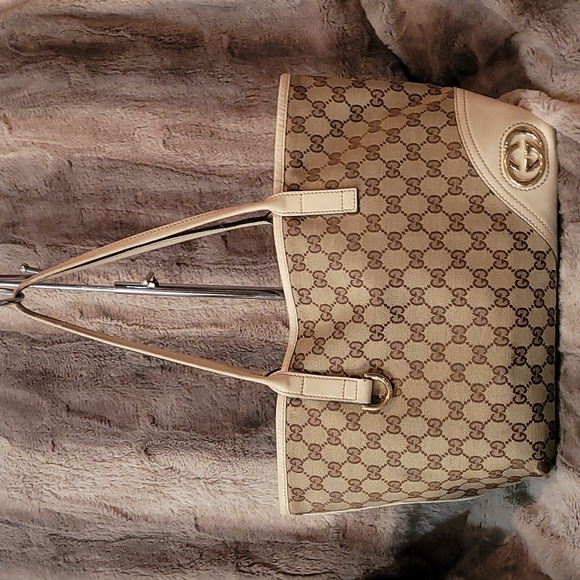 GUCCI BRITT  Signature GG  Tote Purse handbag - Picture 1 of 16